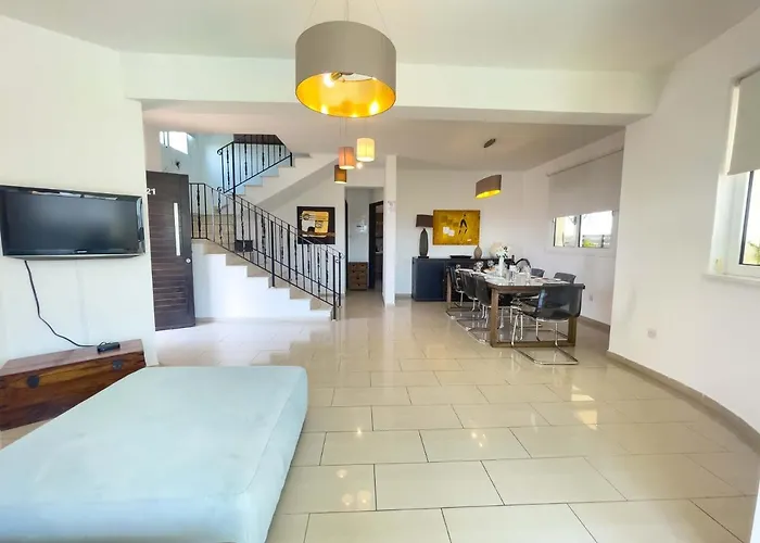La Vita Villa #1
